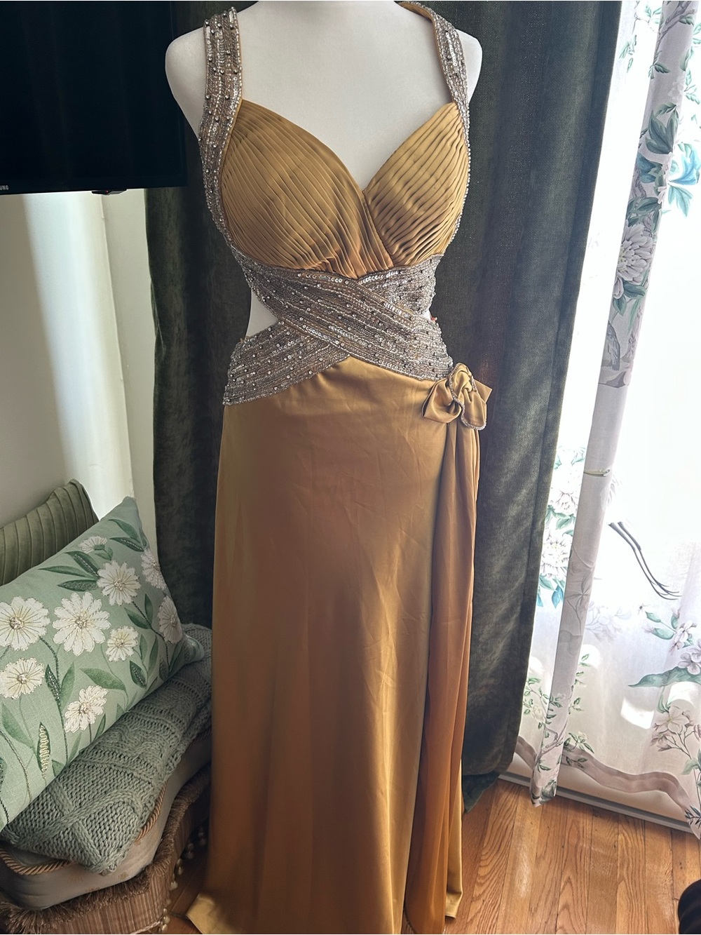 Beaded Gold Evening Prom Dress — Sleeveless Formal Gown